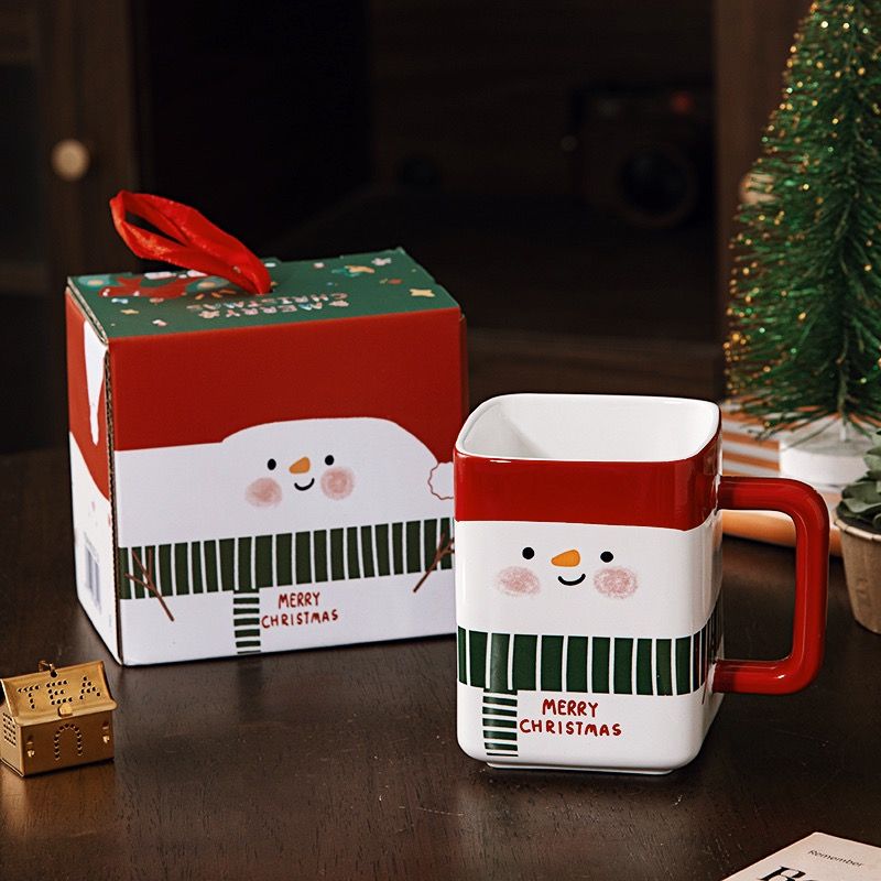 CHRISTMAS CUPS