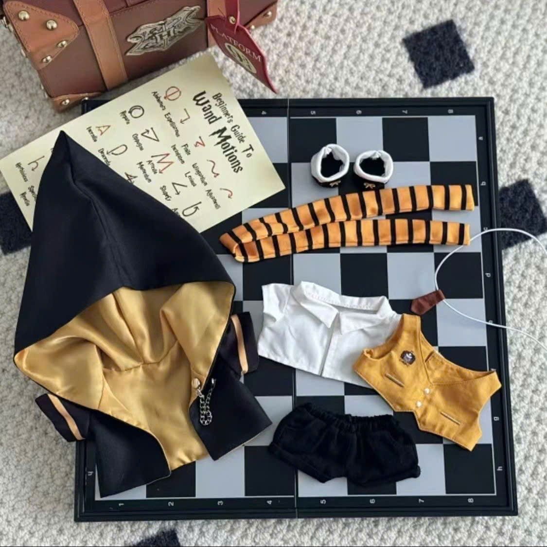ORDER - OUTFIT 20CM HARRY POTTER