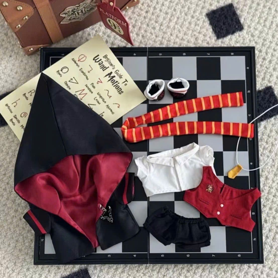 ORDER - OUTFIT 20CM HARRY POTTER