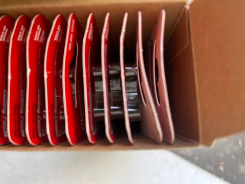 Hộp 30 lưỡi dao dọc giấy 18mm phổ thông Milwaukee 48 22 1318 made in USA