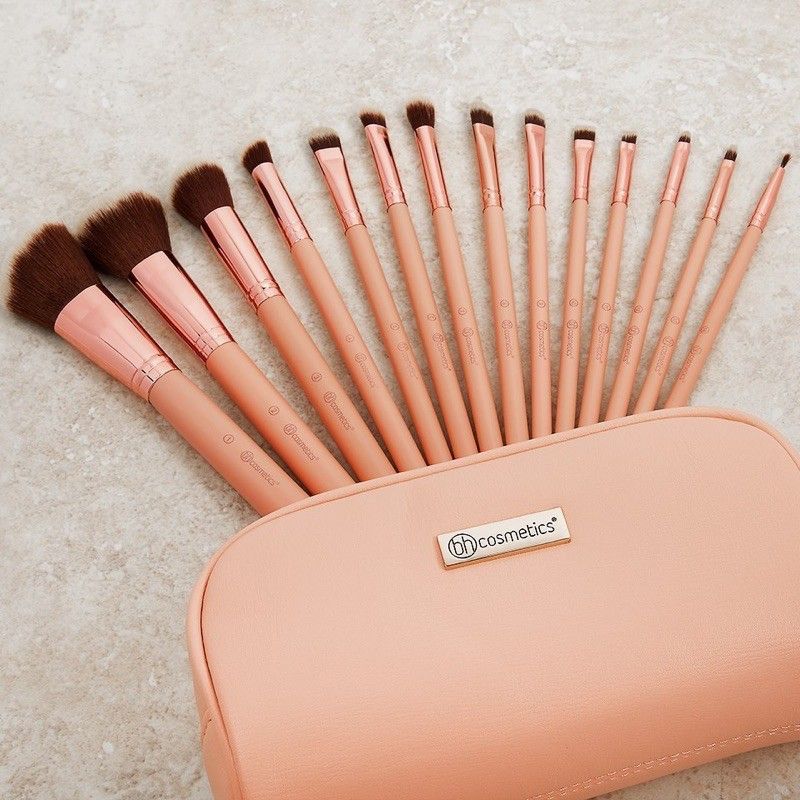 Bộ Cọ Trang Điểm BH Cosmetic Chic Brush Set With Bag 14 Cây - cọ túi hồng