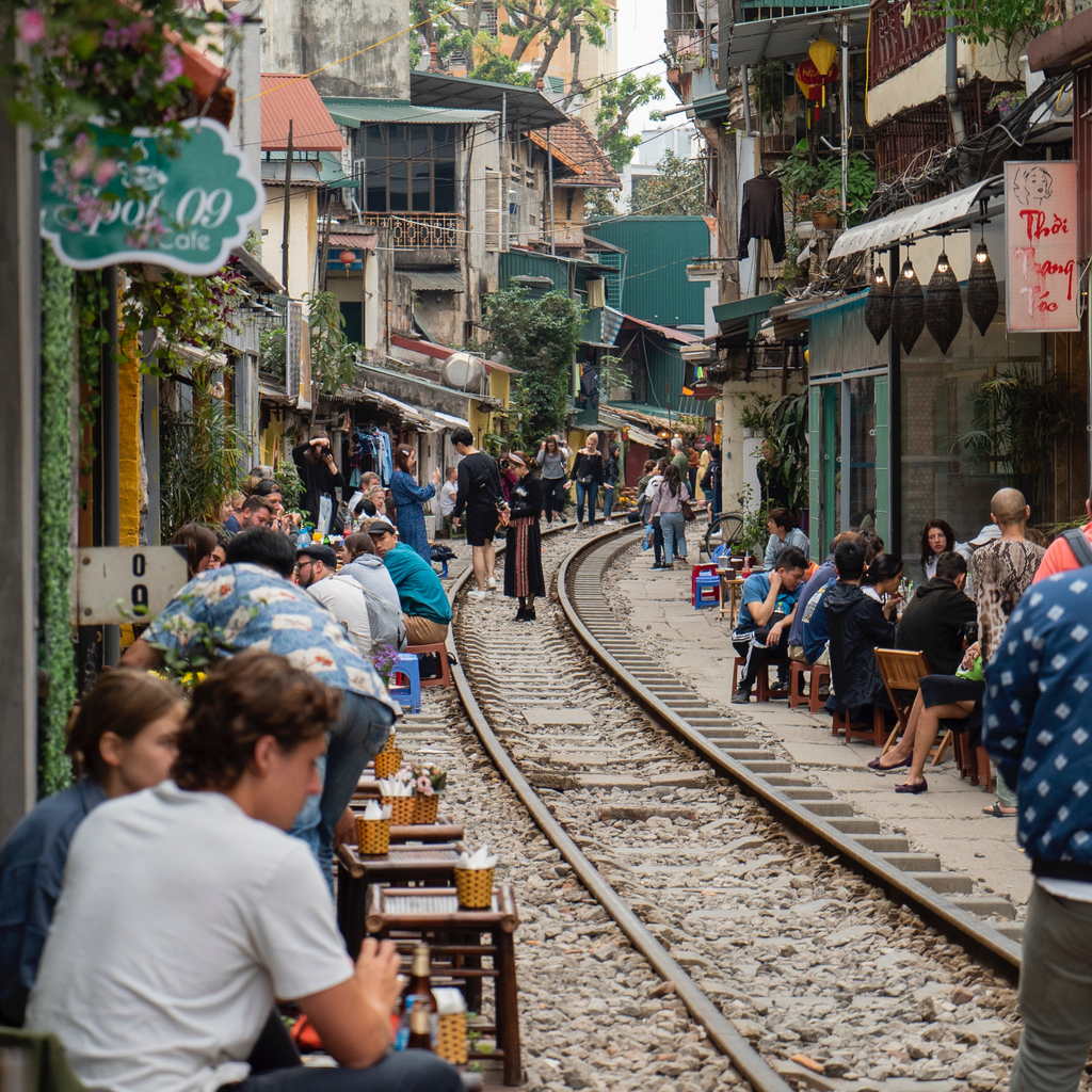CHÂU ÂU ĐANG DẦN COI VIỆT NAM LÀ MỘT ĐIỂM DU LỊCH AN TOÀN