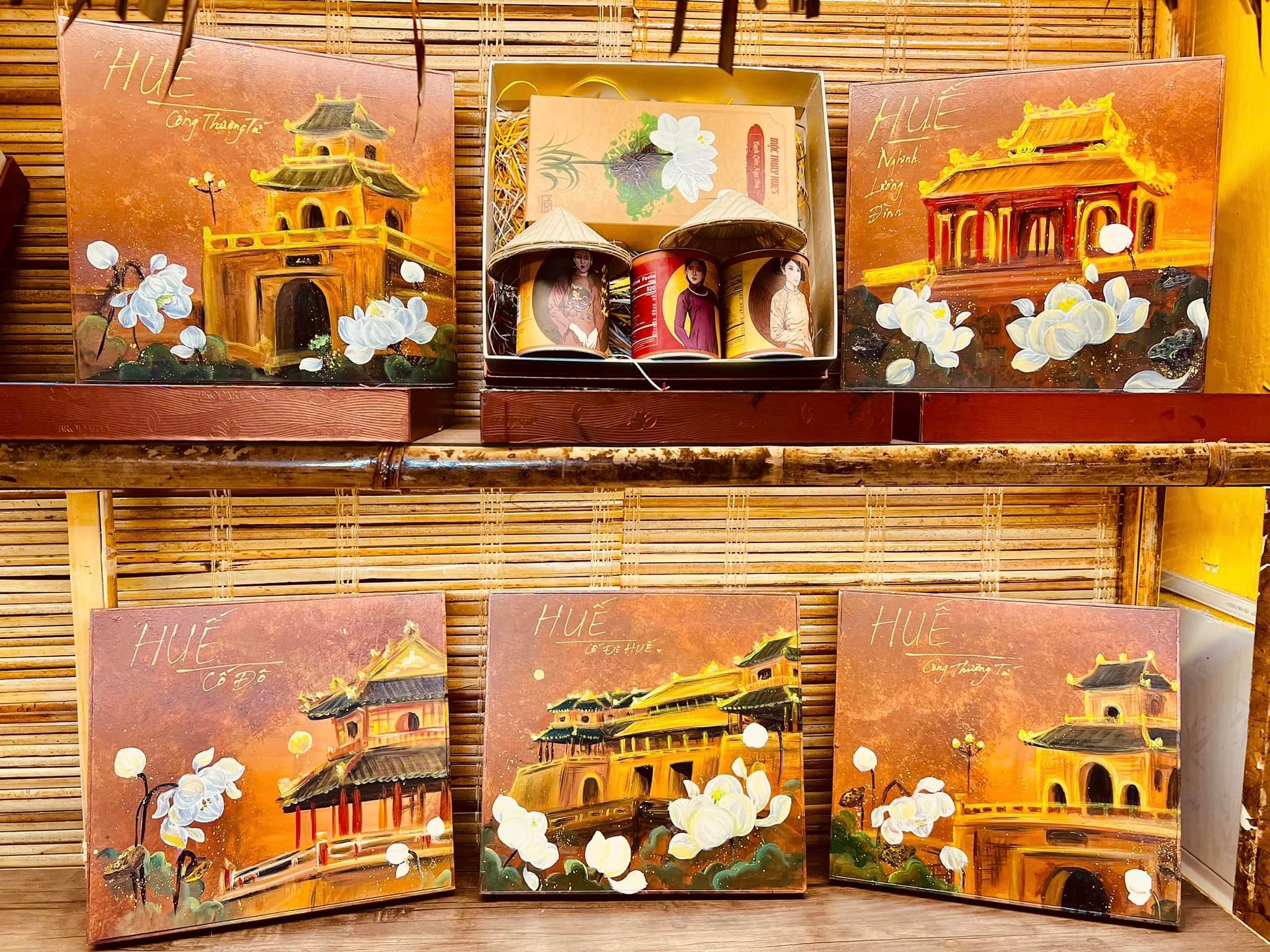 Hộp Quà Vẽ Tay Cố Đô