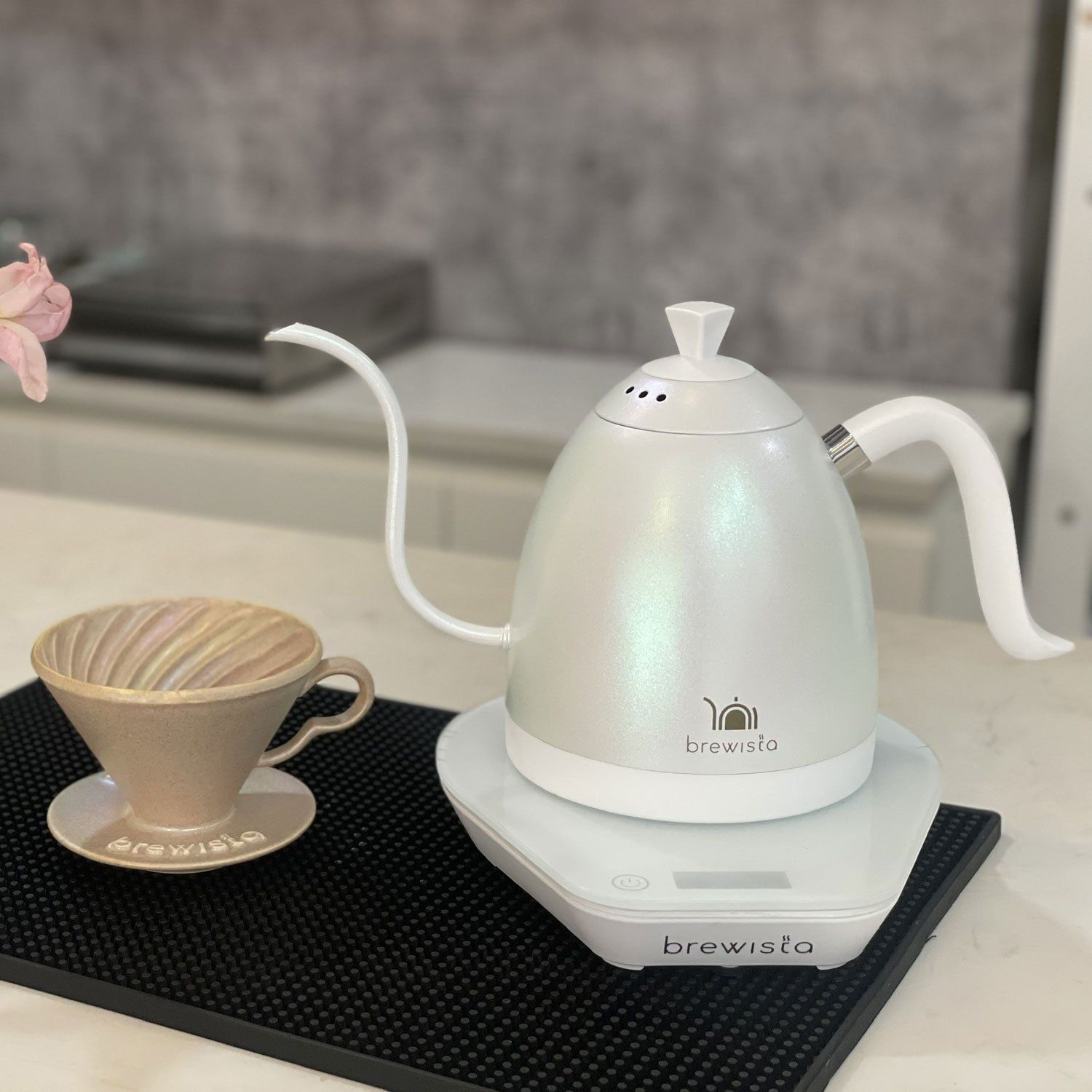 Ấm Đun Kiểm Soát Nhiệt Cảm Ứng Chuyên Dụng Rót Cà Phê Brewista Kettle