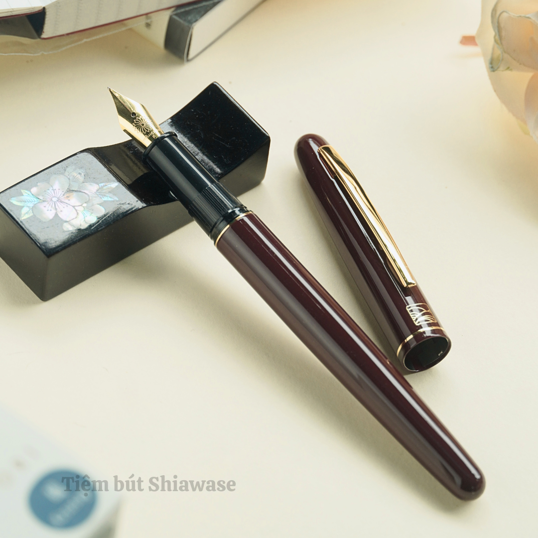 Wancher Kuretake Nodoka (Red)