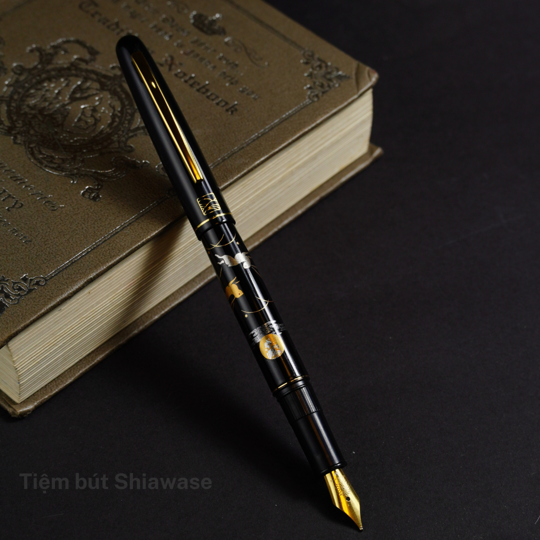 Bút Máy Wancher x Kuretake Kindai Makie Fountain Pen - Usagi - Black