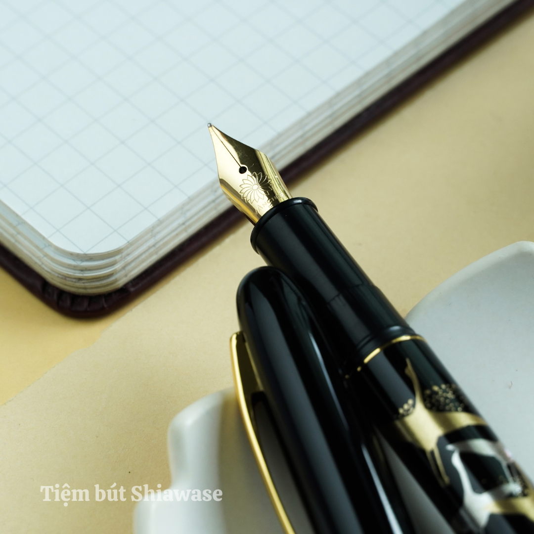 Bút Máy Wancher x Kuretake Kindai Makie Fountain Pen - Kakujyuu - Black