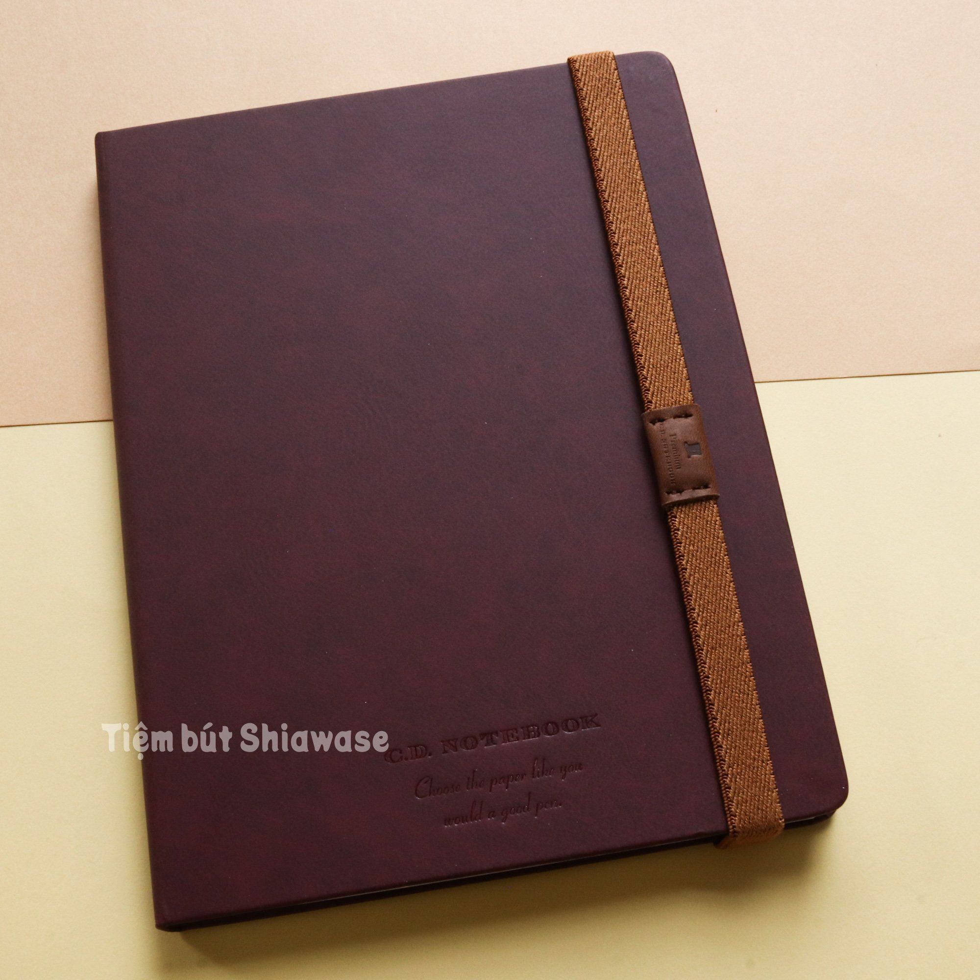Sổ Apica Premium C.D. Notebook A5 Bìa Da - Red - Giấy Trắng - Kẻ Ô Vuông