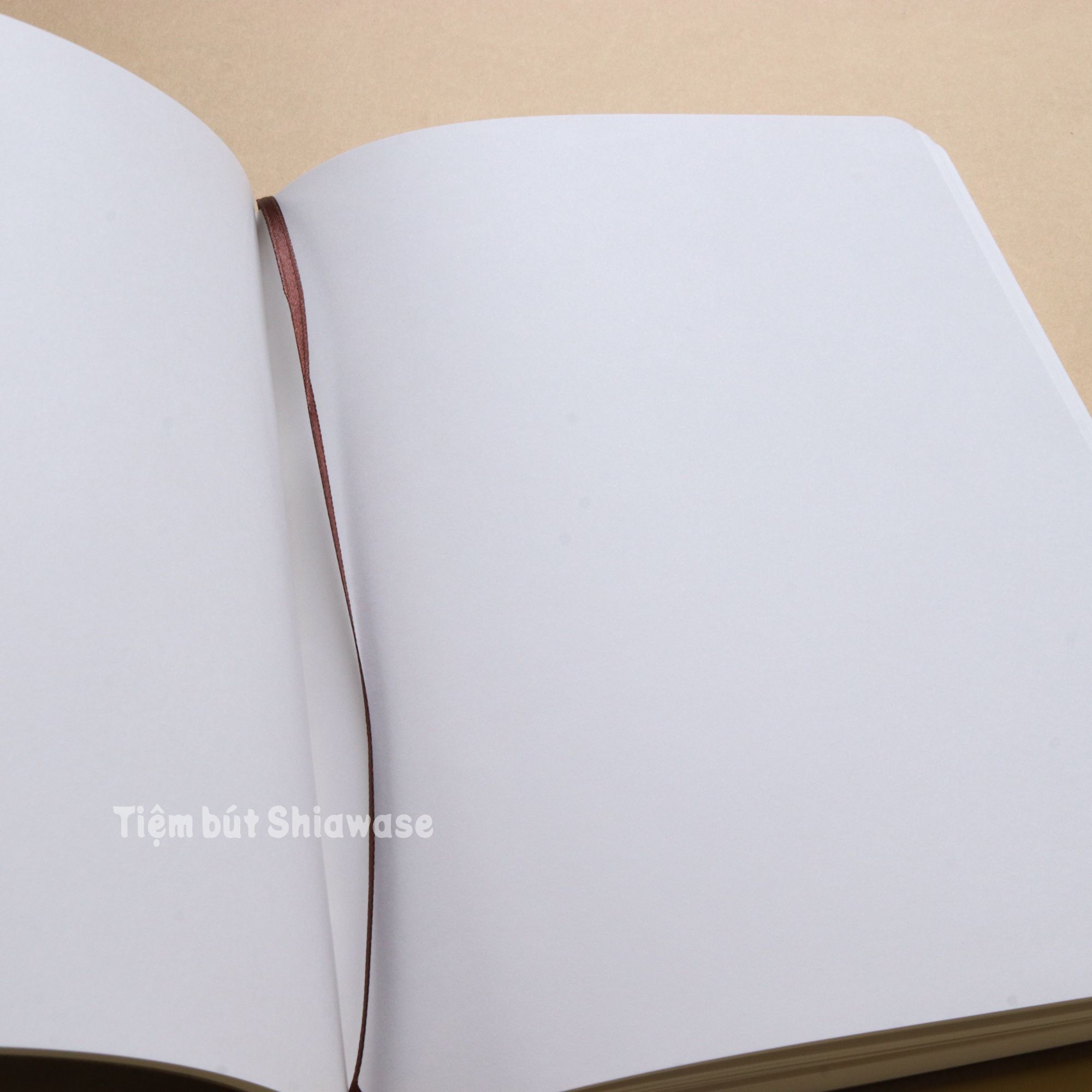 Sổ Apica Premium C.D. Notebook A5 Bìa Da - Brown - Giấy Trắng - Trơn Không Kẻ