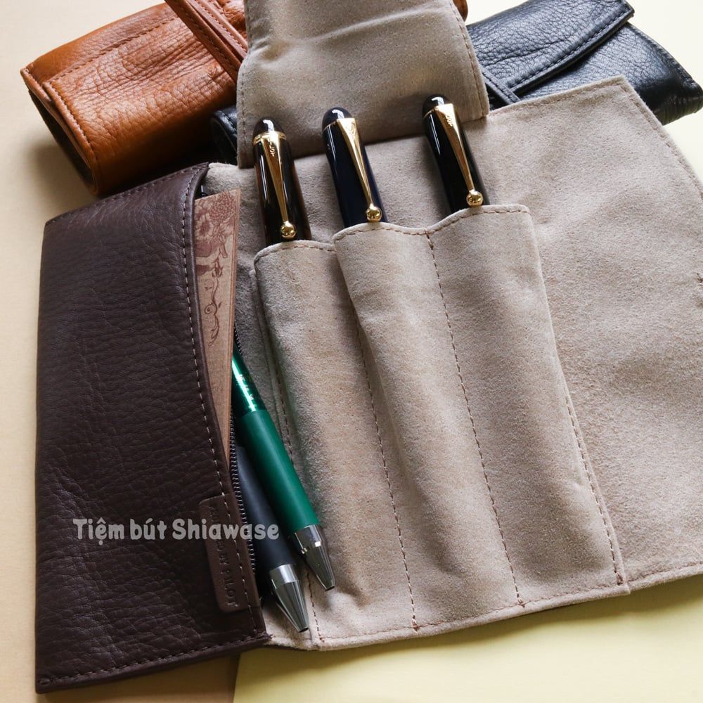 Bao Da Đựng Bút Pilot Pensemble - Roll Case - 3 Bút + 1 Ngăn Khóa Kéo