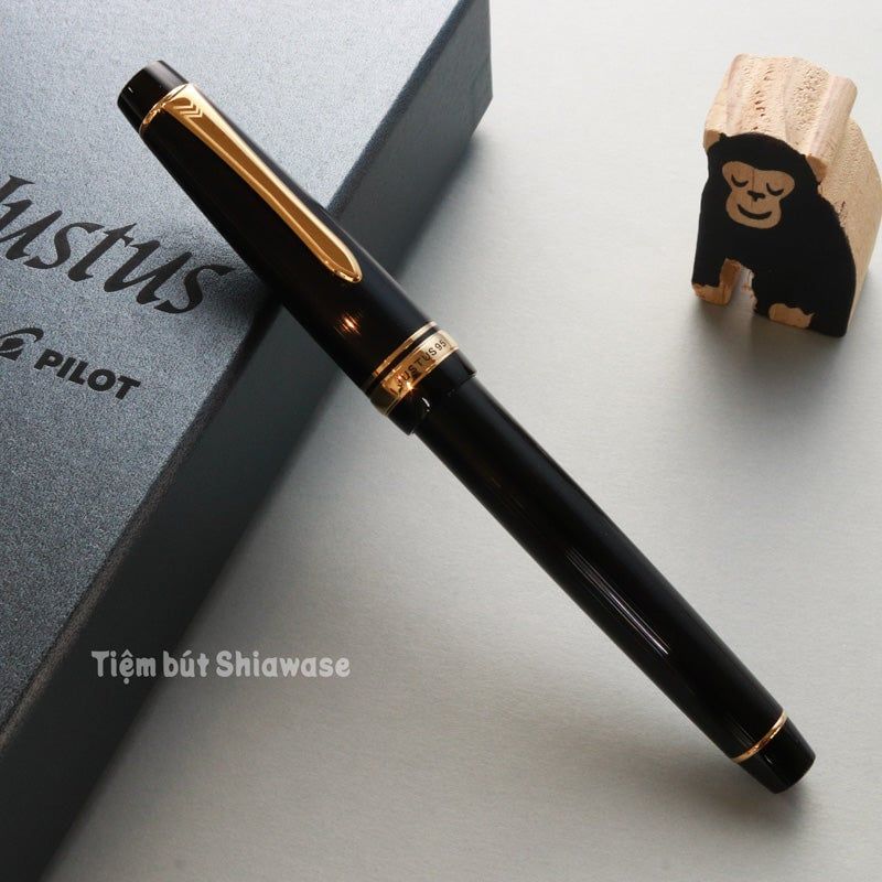 Bút Máy Pilot Justus 95 - Stripe Black - Đen Sọc Trơn