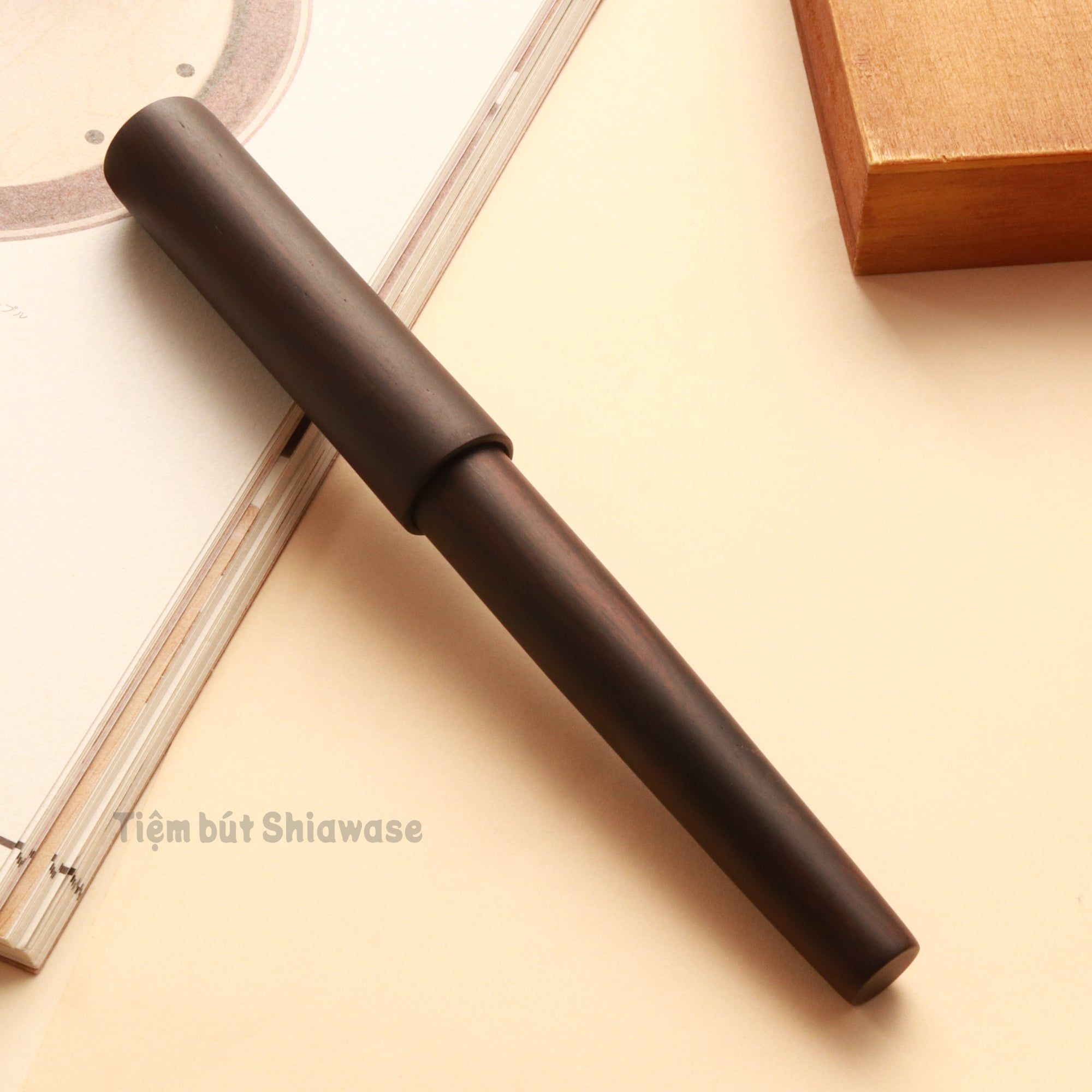 Bút Máy Wancher Sekaiju World Tree - Ebony - Gỗ Mun
