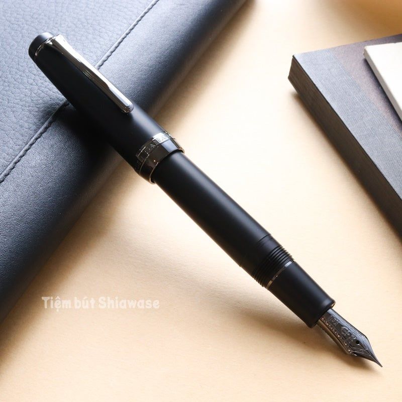 Bút Máy Sailor Professional Gear 21K - Imperial Black - Đen
