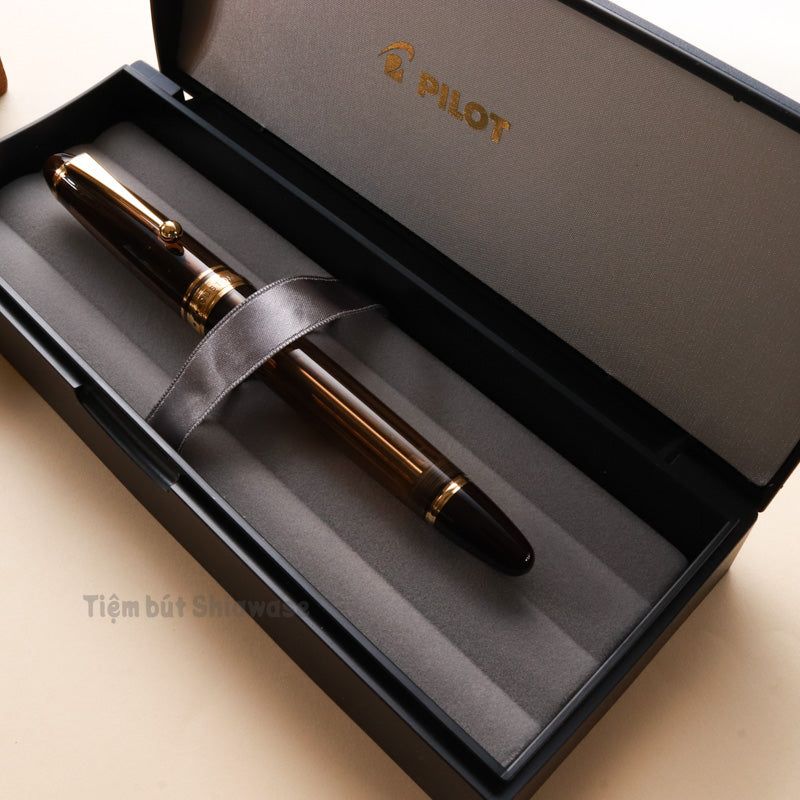 Bút Máy Pilot Custom 823 - Transparent Brown - Nâu Trong Suốt