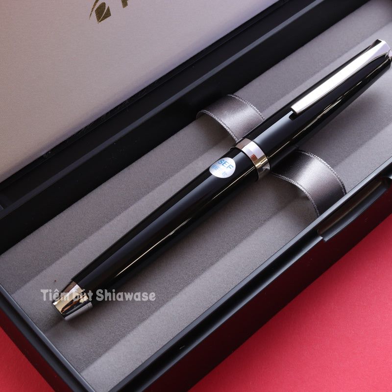 Bút Máy Pilot Elabo Ngòi Soft - Black - Đen (Bản Metal)