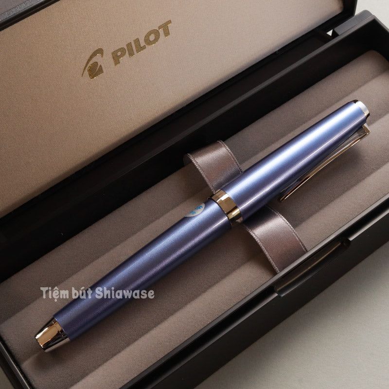 Bút Máy Pilot Elabo Ngòi Soft - Light Blue - Xanh Nhạt (Bản Metal)