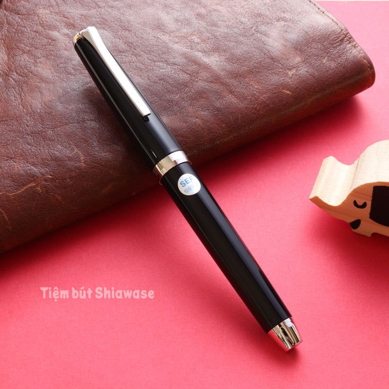 Bút Máy Pilot Elabo Ngòi Soft - Black - Đen (Bản Metal)