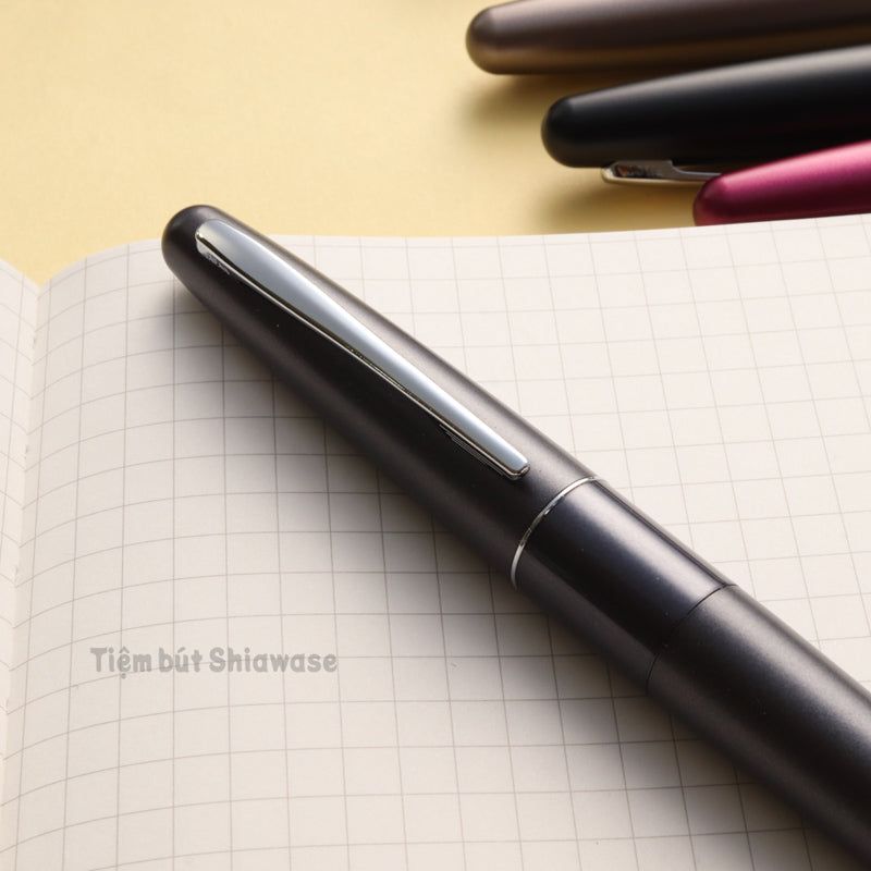 Bút Máy Pilot Cocoon - Metallic Gray - Xám