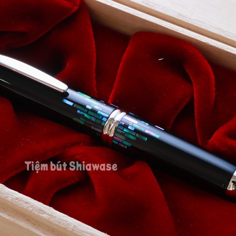Bút Máy Pilot Raden Capless Vanishing Point - Stripe
