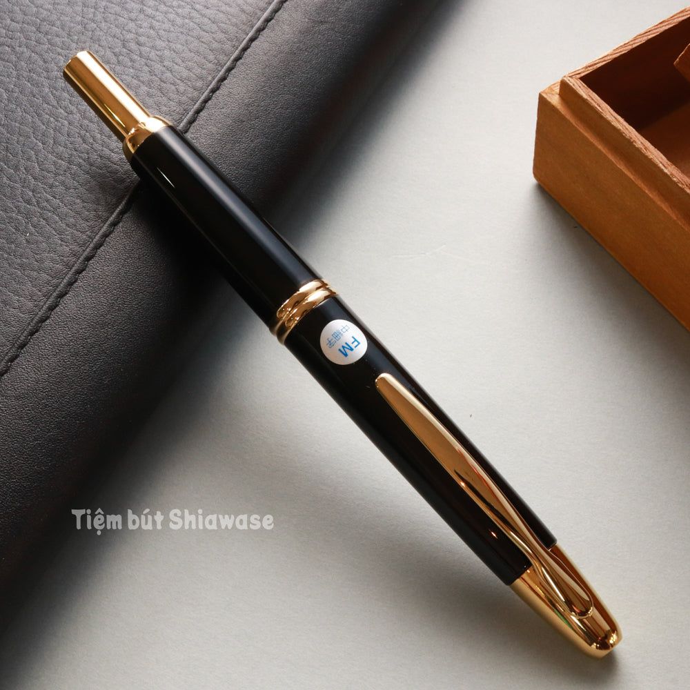 Bút Máy Pilot Capless Vanishing Point Gold Trims - Black - Đen