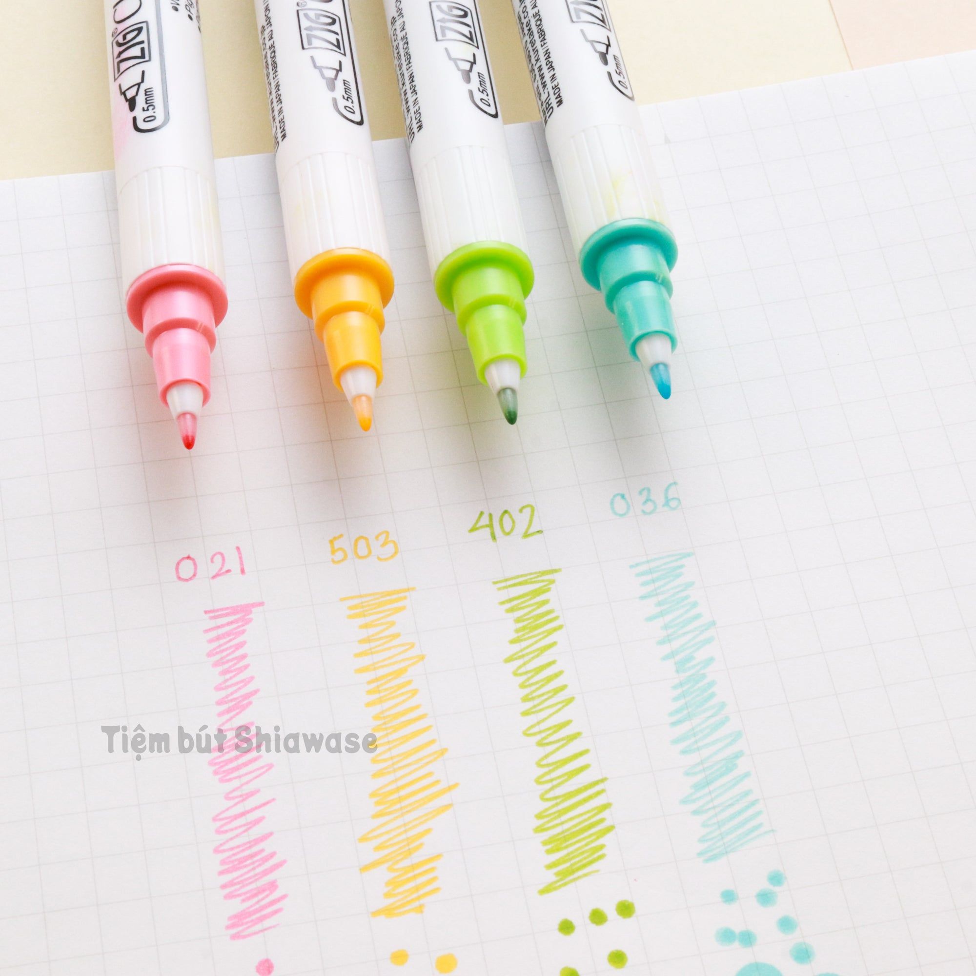Bút Màu Nước Kuretake Zig Clean Color Dot 2 Đầu - Set 12 Màu