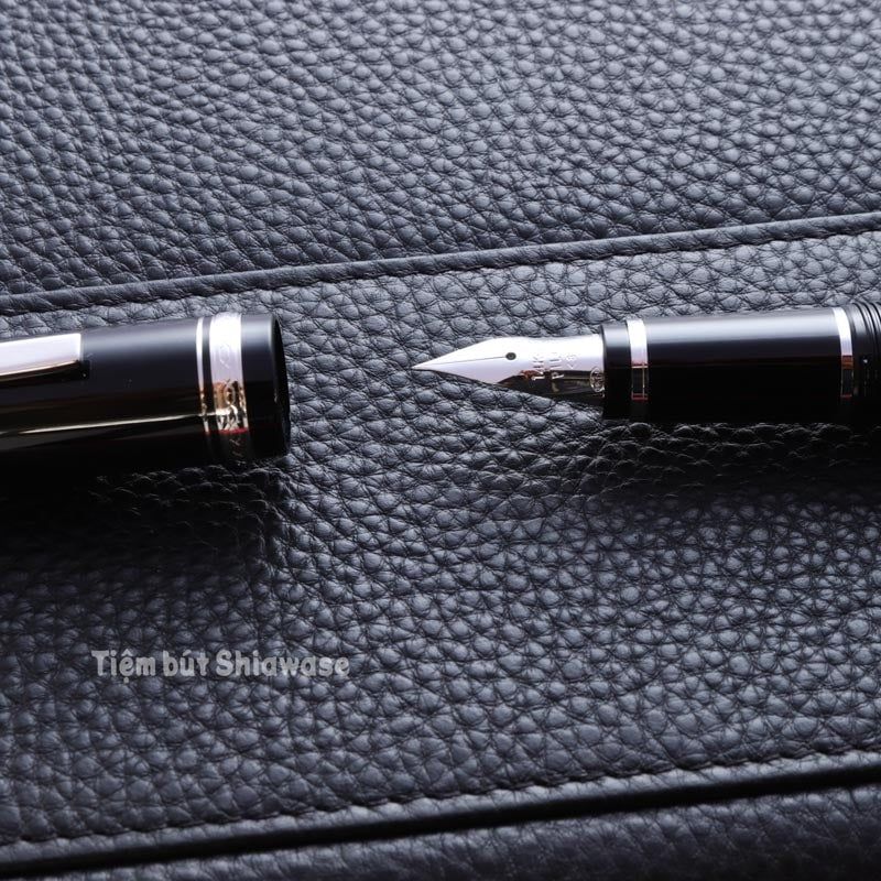 Bút Máy Pilot Elabo Ngòi Soft - Black - Đen (Bản Resin)