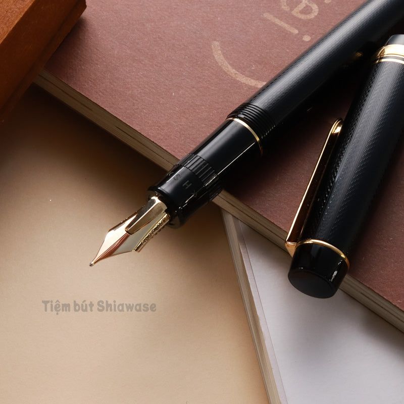 Bút Máy Pilot Justus 95 - Barley Black - Đen Sọc Chéo