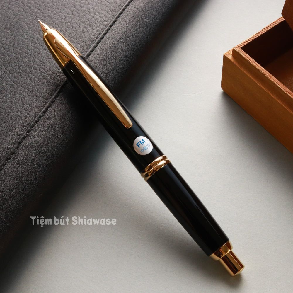 Bút Máy Pilot Capless Vanishing Point Gold Trims - Black - Đen