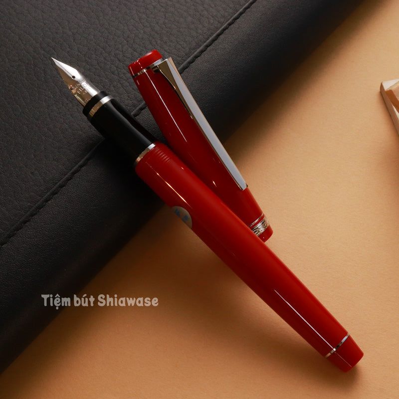 Bút Máy Pilot Elabo Ngòi Soft - Red - Đỏ (Bản Resin)