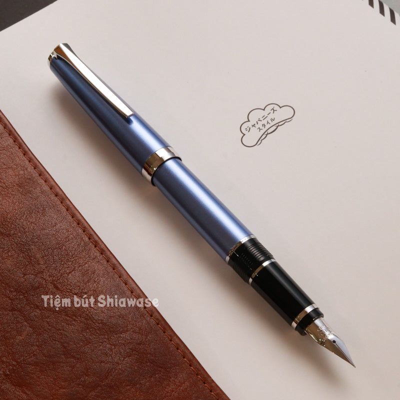 Bút Máy Pilot Elabo Ngòi Soft - Light Blue - Xanh Nhạt (Bản Metal)