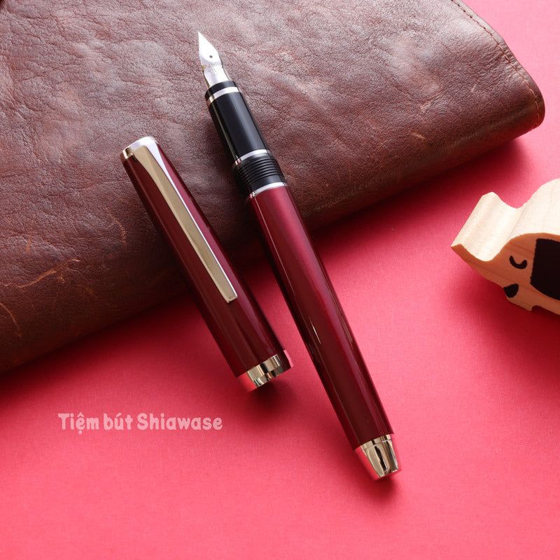 Bút Máy Pilot Elabo Ngòi Soft - Red - Đen (Bản Metal)