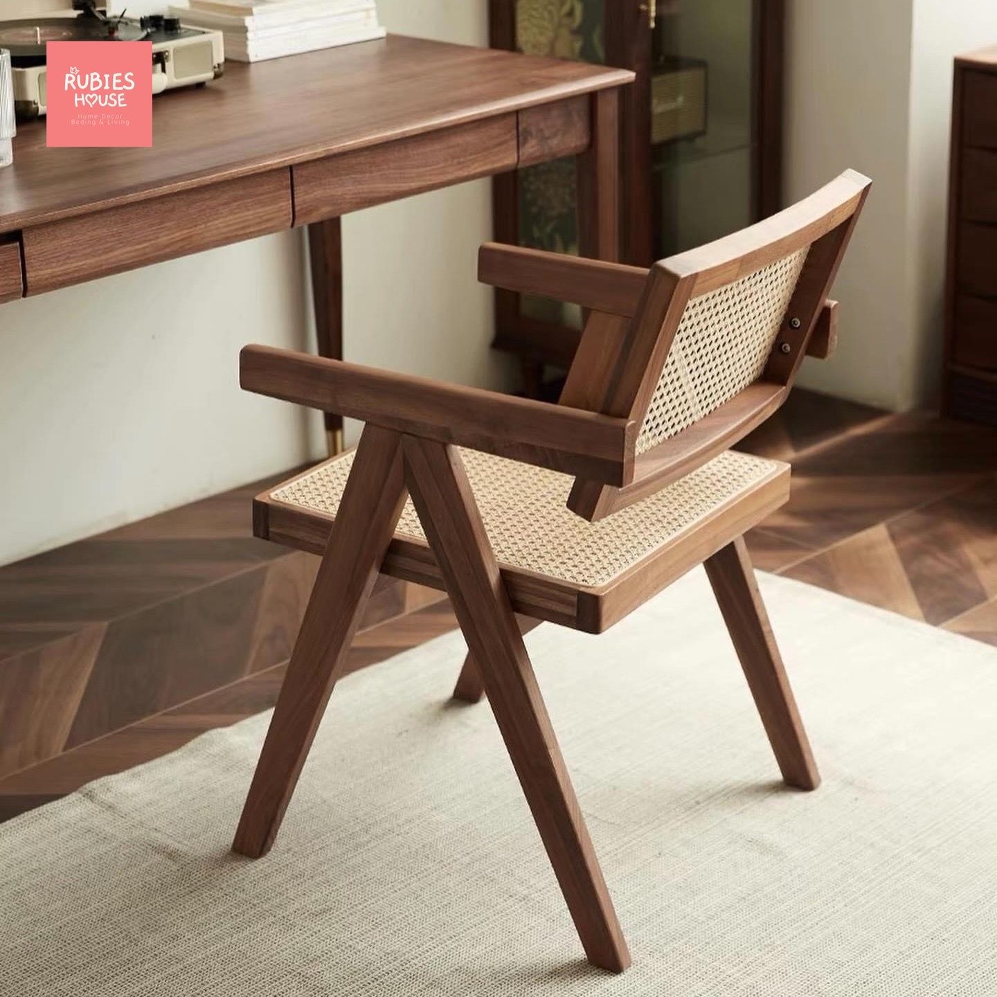 Ghế V Leg Jeanneret đan mây có tay Rubies House