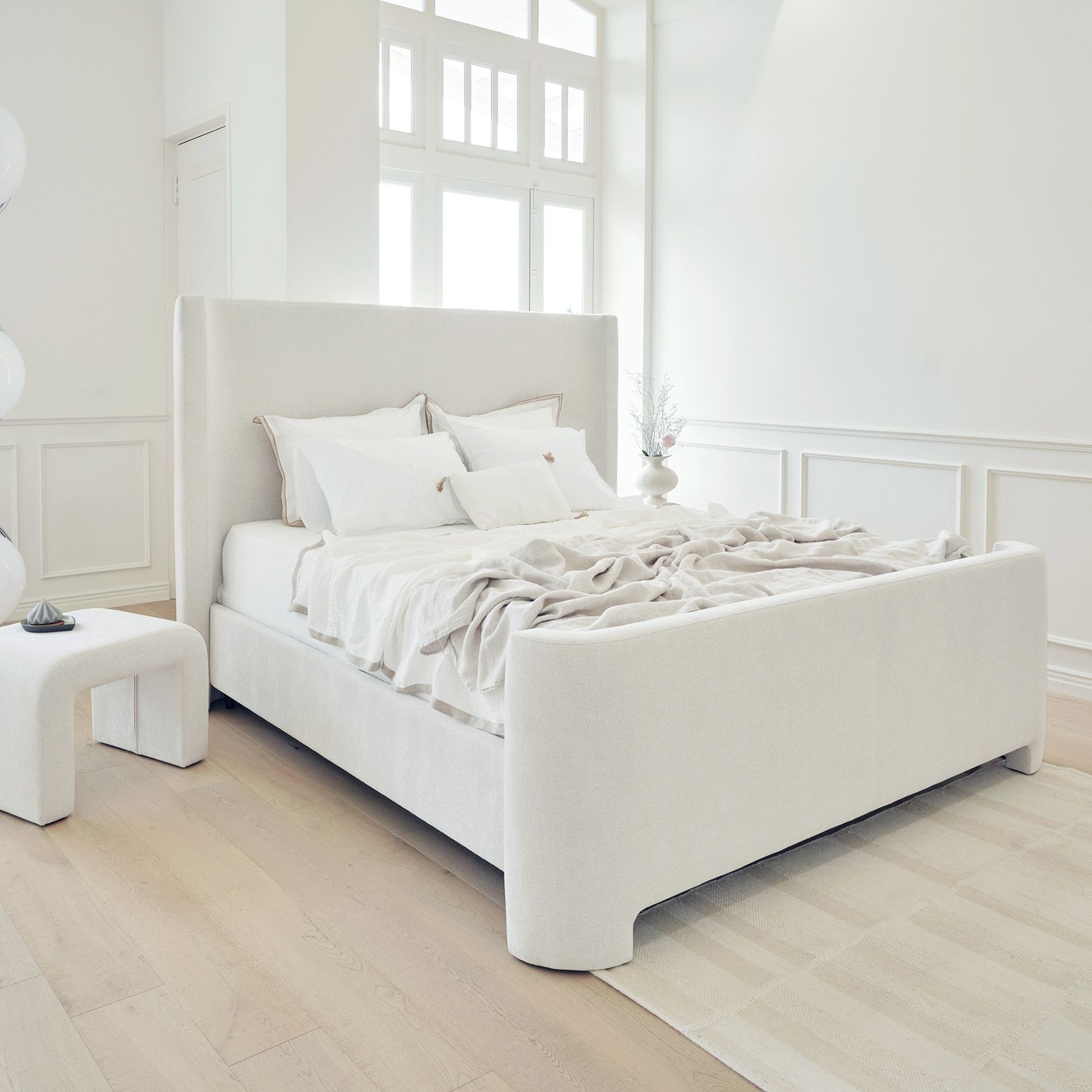 Giường ngủ bọc nệm cao cấp Sita Bed phong cách Bắc Âu Rubies House