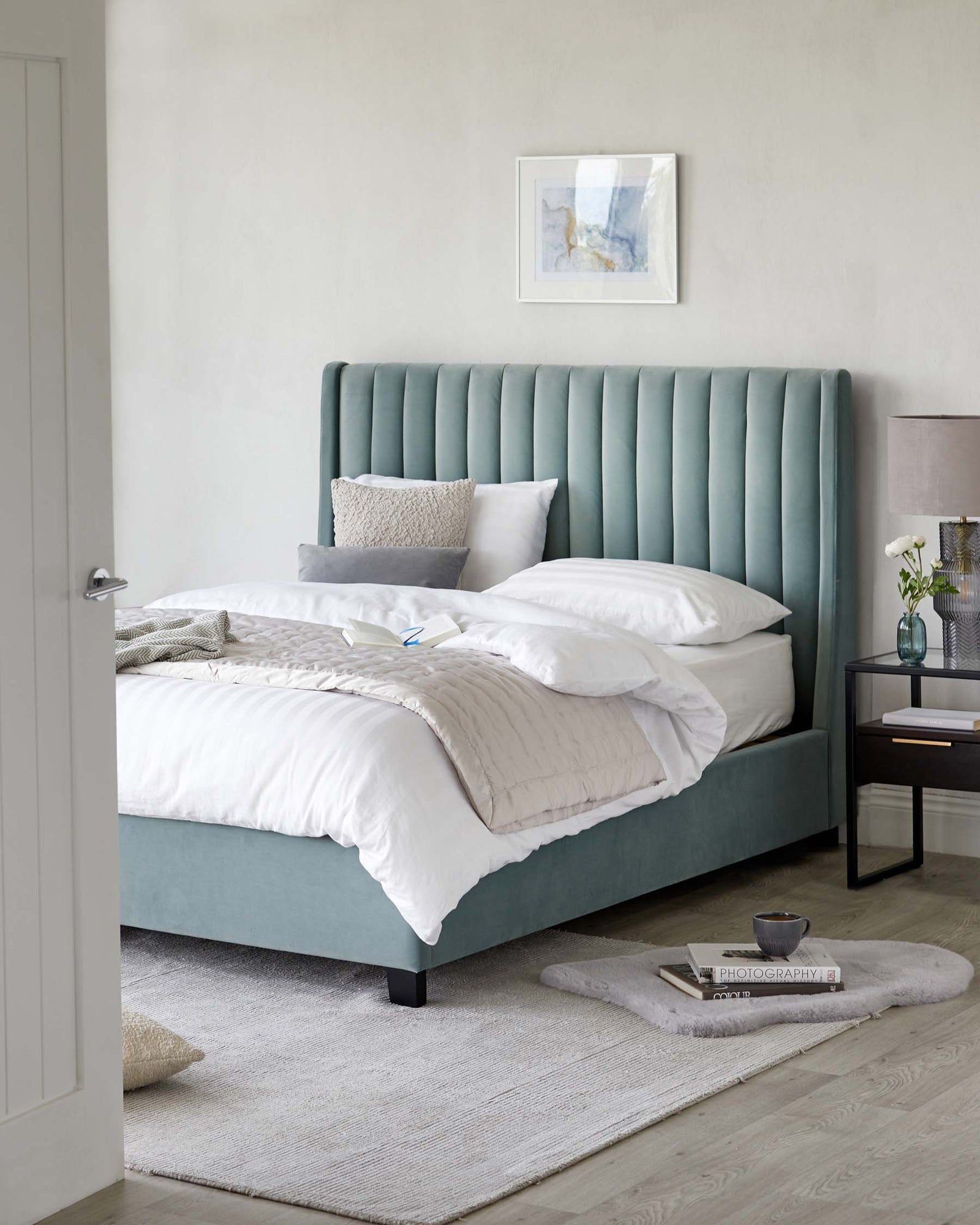 Giường ngủ bọc nệm cao cấp Amalfi Bed phong cách Bắc Âu Rubies House