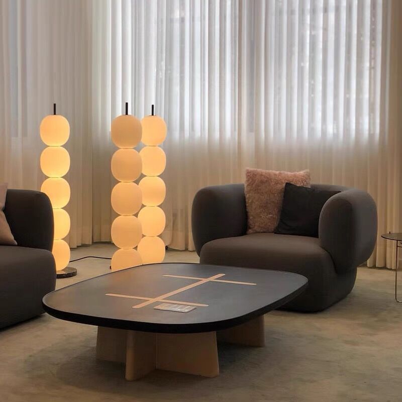 Đèn sàn sofa Tomato phòng khách Rubies House