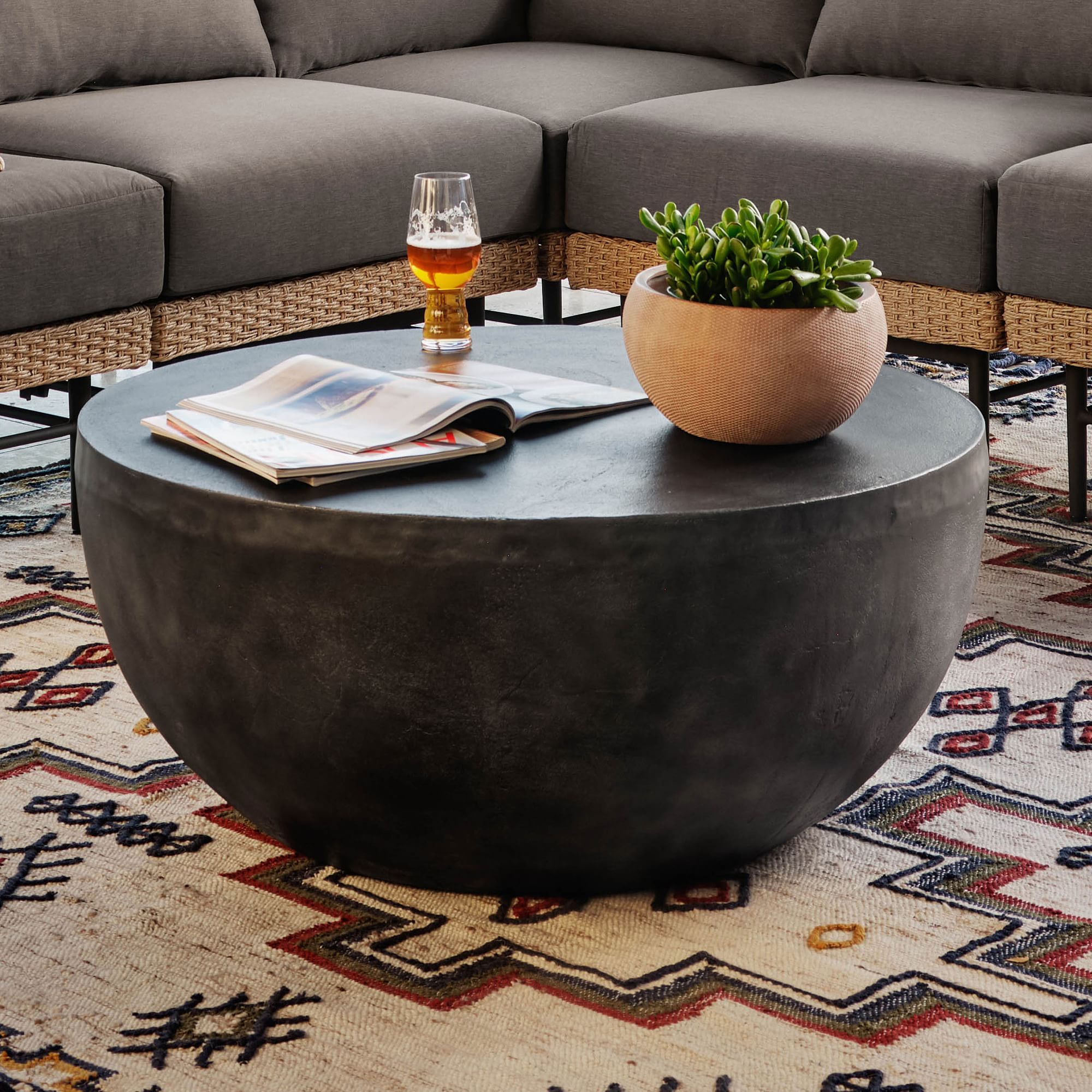 Bàn trà, bàn sofa Bowl Coffee Table Rubies House