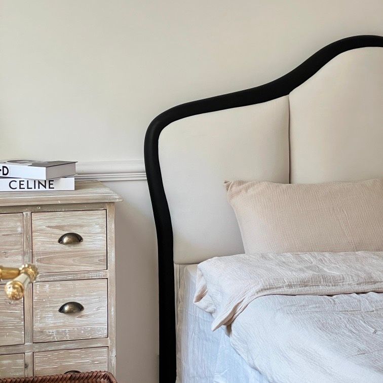Giường ngủ bọc nệm cao cấp Lady Bed phong cách Bắc Âu Rubies House