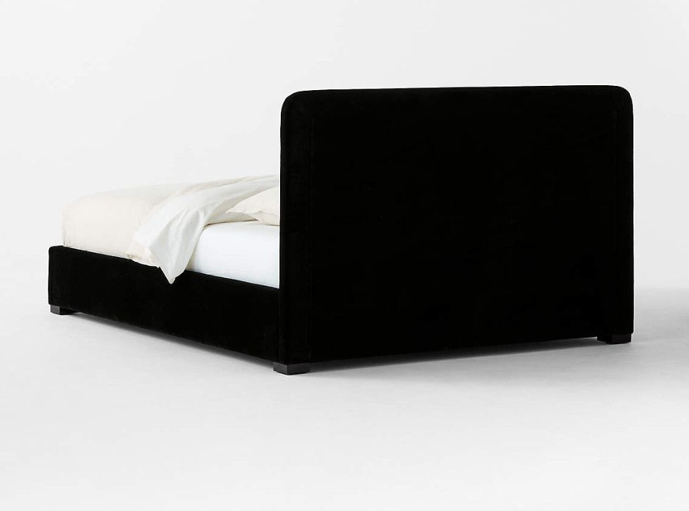 Giường ngủ bọc nệm cao cấp Claudette Bed phong cách Bắc Âu Rubies House