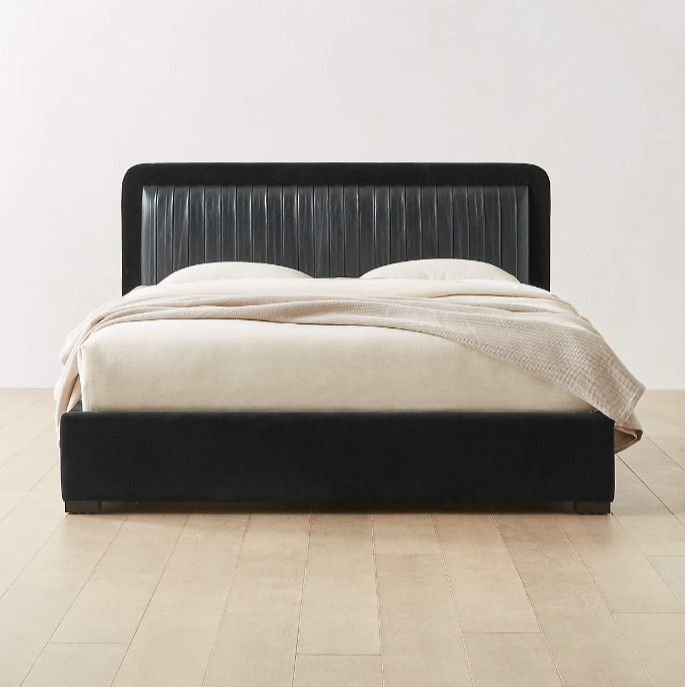 Giường ngủ bọc nệm cao cấp Claudette Bed phong cách Bắc Âu Rubies House