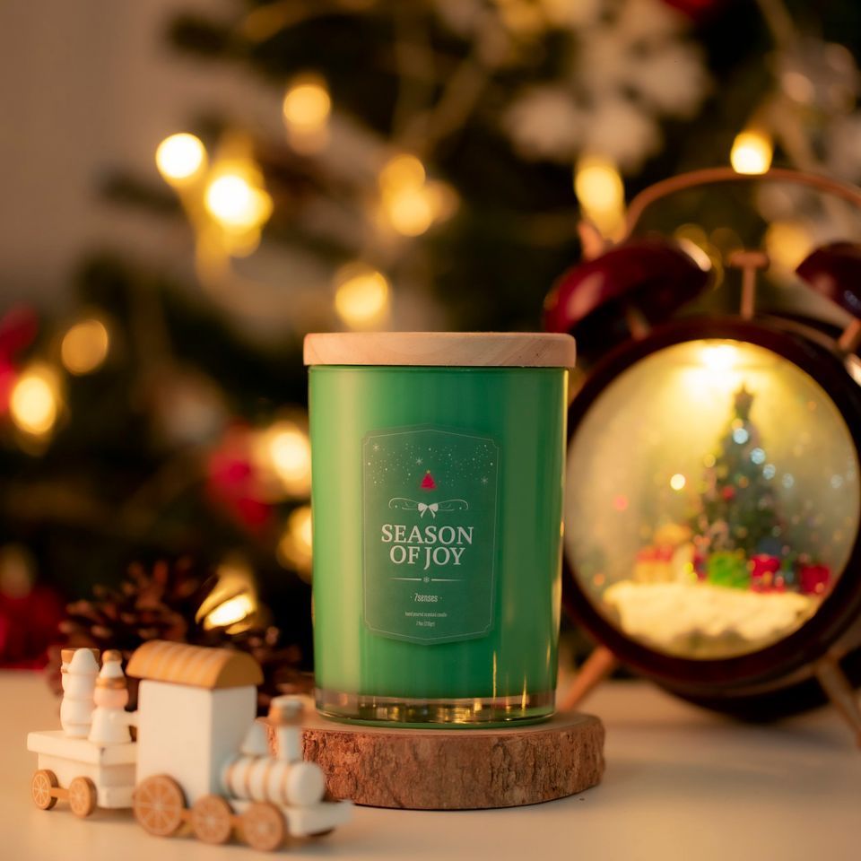 Nến thơm hương quế, gỗ thông - Season of Joy