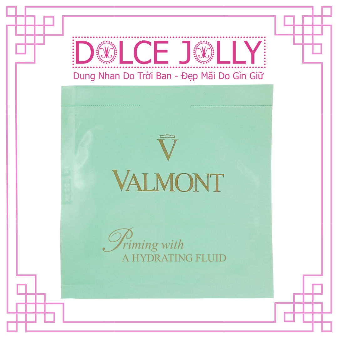 Priming with A HYDRATING FLUID VALMONT Spa