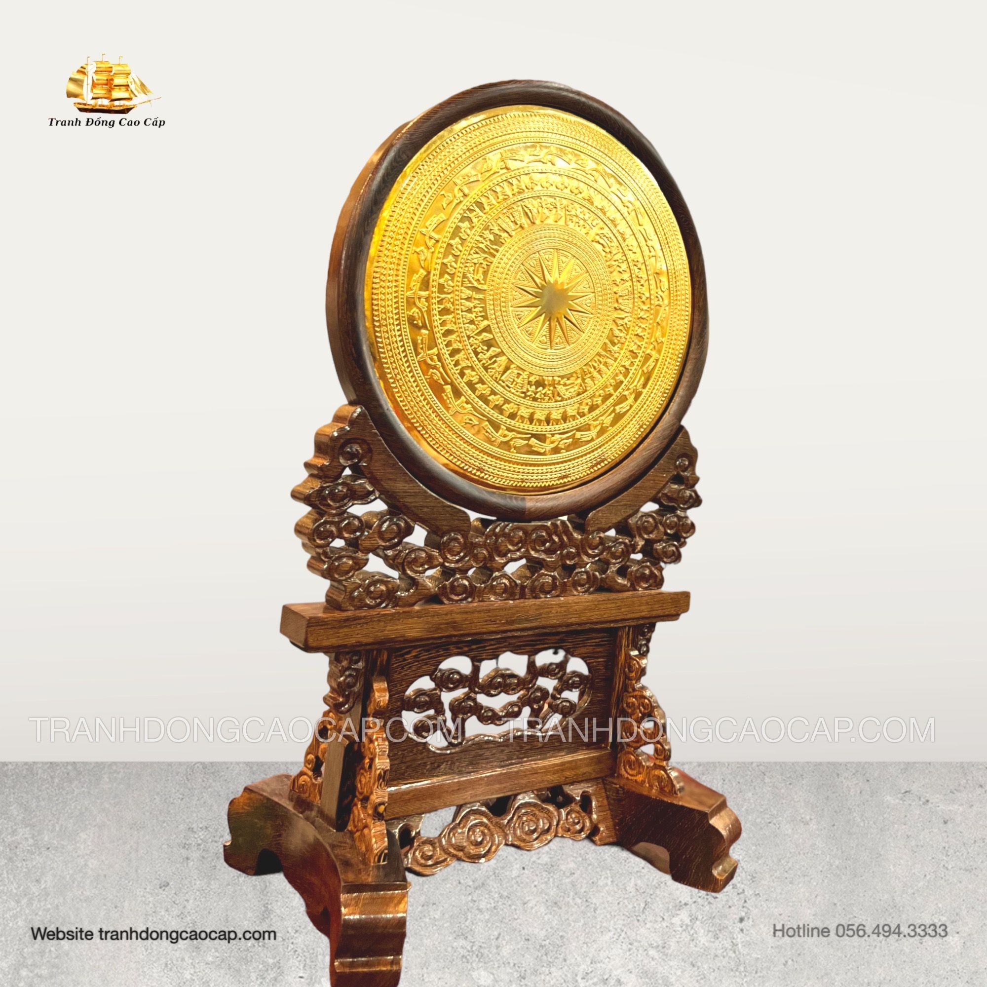  Tranh Trống Đồng Mạ Vàng 24K Để Bàn ( kích thước ngang 35cm, cao 56cm ) 