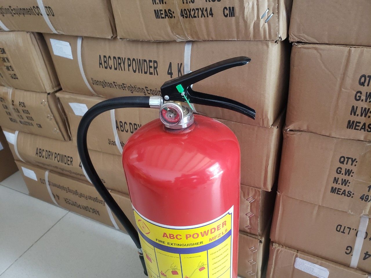 Bình chữa cháy bột ABC 8kg - MFZL8 (TQ)