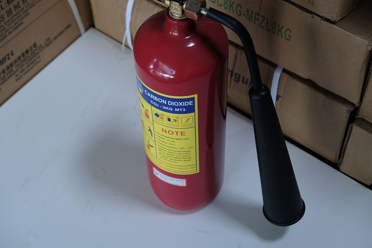 Bình chữa cháy khí CO2 3kg - MT3 (TQ)
