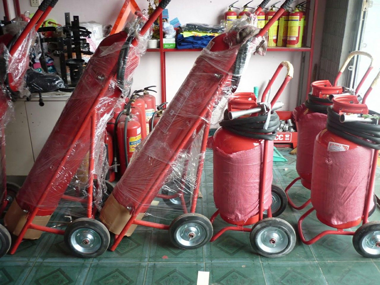 Bình chữa cháy khí CO2 24kg - MT24 (TQ)
