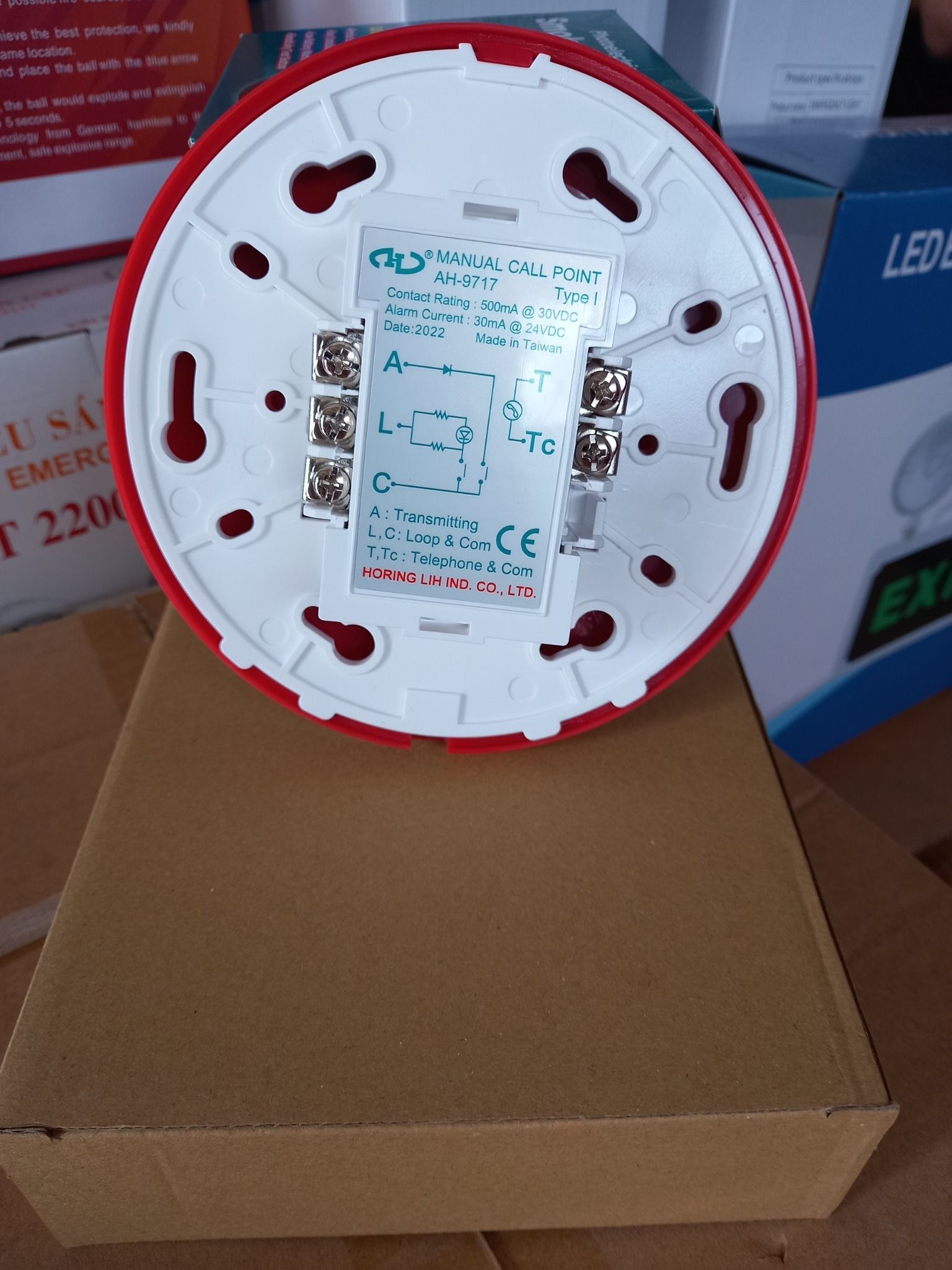 Nút nhấn khẩn tròn lắp chìm AH-9717