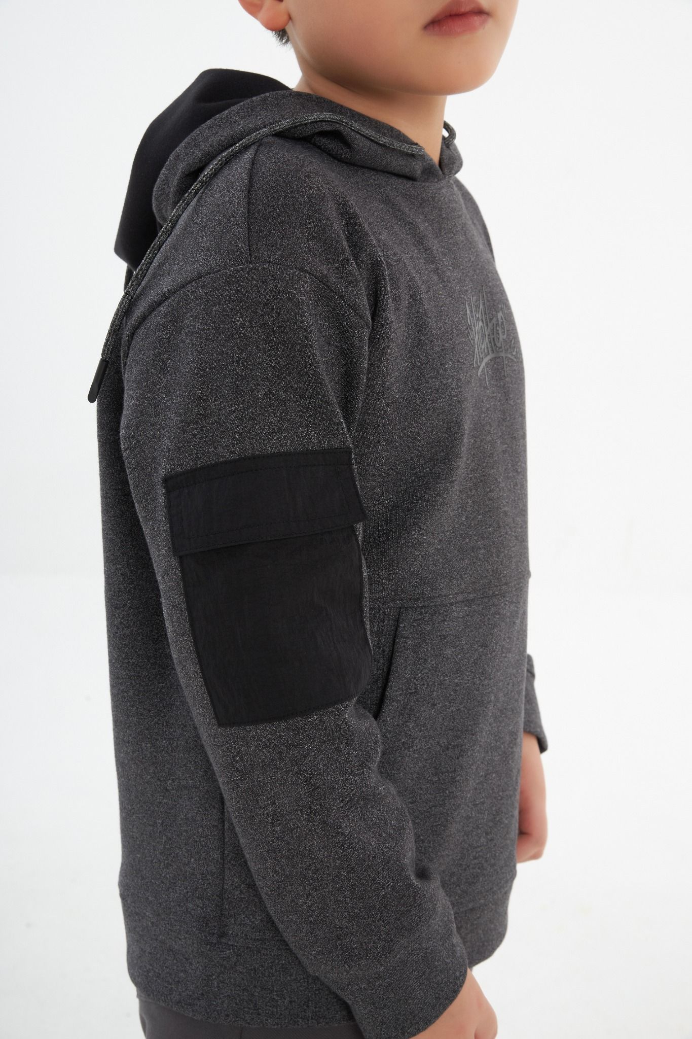 Áo Hoodie bé trai BSW202R