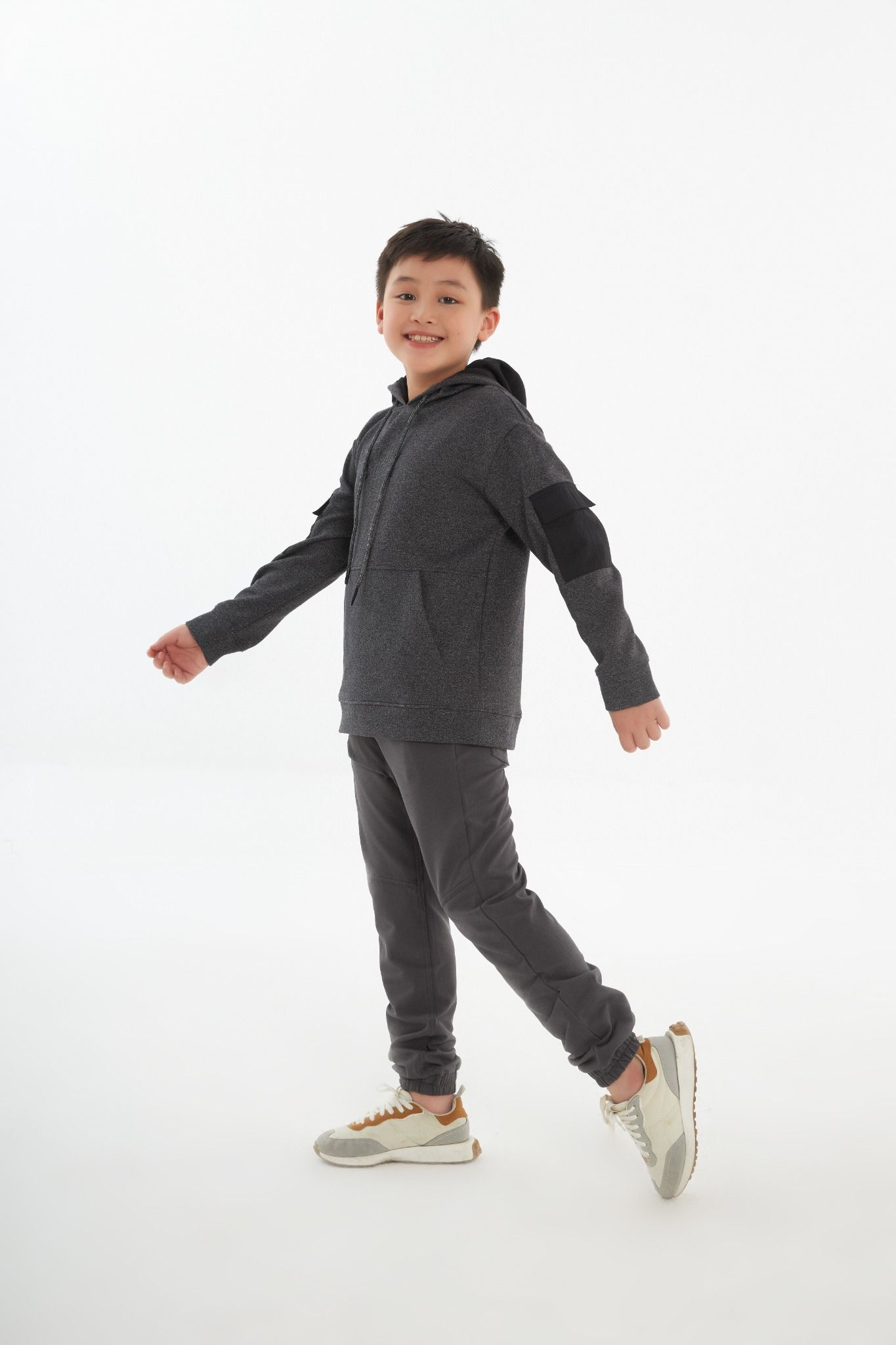 Áo Hoodie bé trai BSW202R