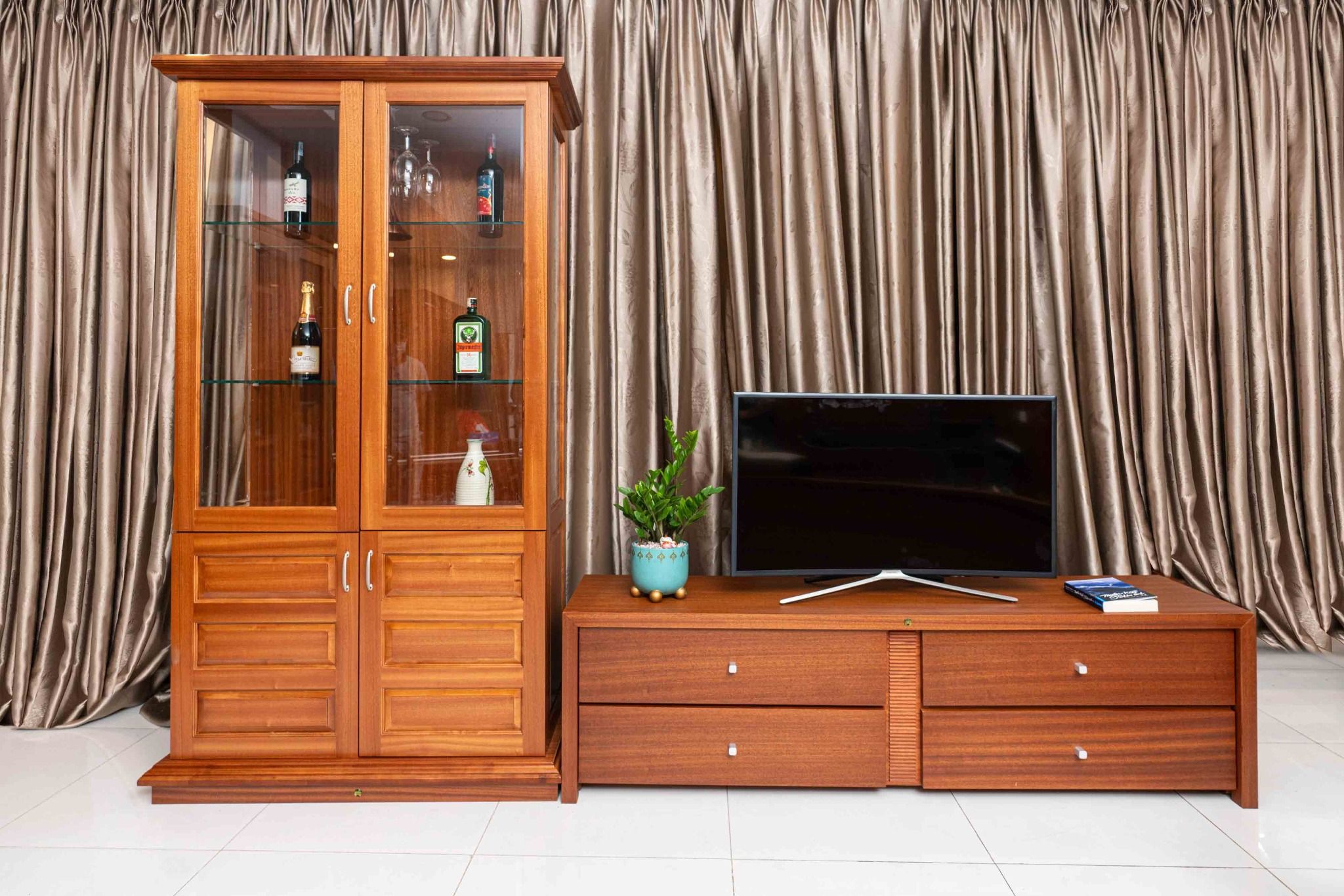 TỦ RƯỢU HN2 1m1