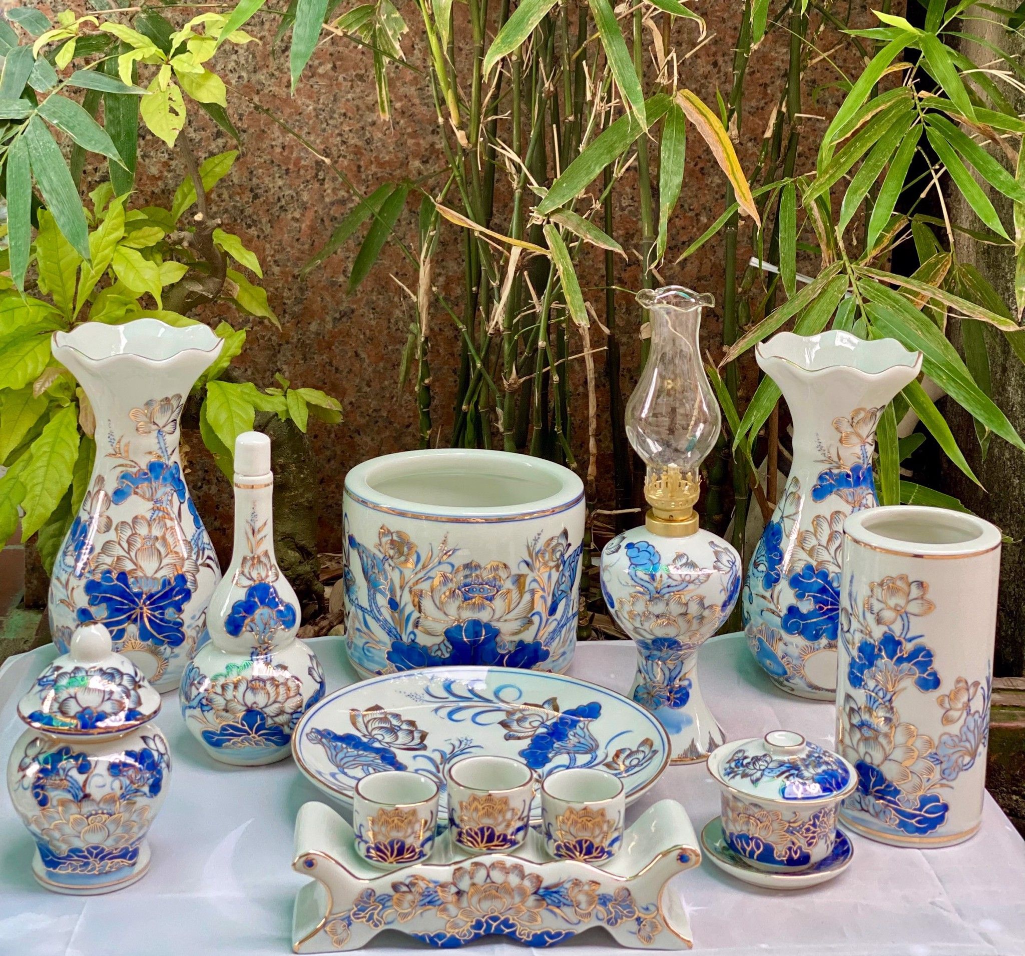 BỘ ĐỒ THỜ VẼ VÀNG